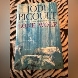 'Lone Wolf' Novel by Jodi Picoult